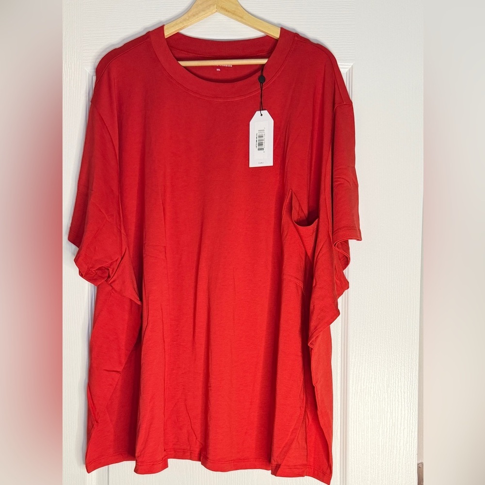 Universal Standard Vibrant Red Short Sleeve Tee, 3XL is‎ a 6X in most brands